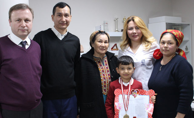 biyonik kulak ameliyatı Kulak Burun Boğaz Hastalıkları Uzmanı Prof. Dr. Özcan Öztürk tarafından yapılan Koklear İmplant (Biyonik Kulak) ameliyatıyla duymaya ve konuş.